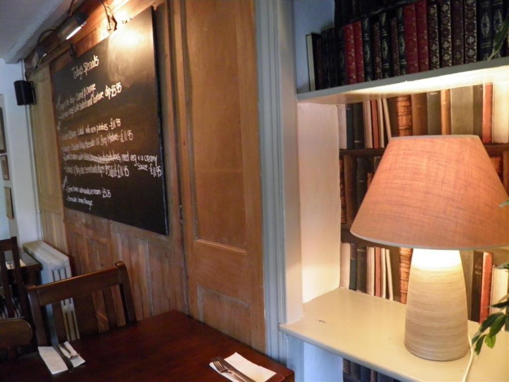 The Talbot Inn Eynsham ภายนอก รูปภาพ